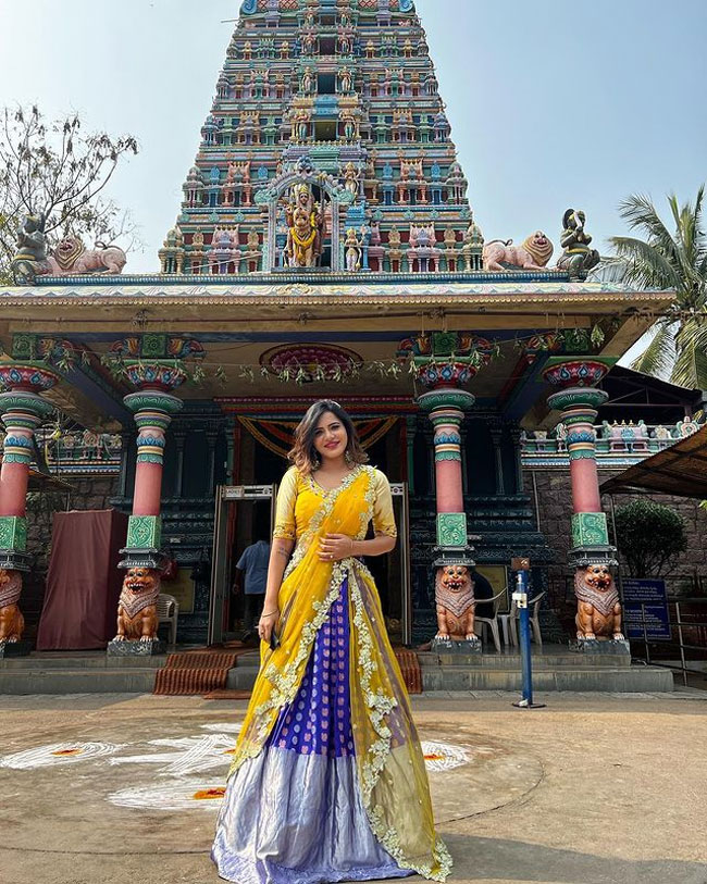 Ashu Reddy New Instagram Pics